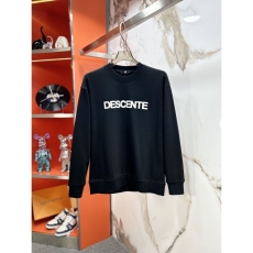 Descente Hoodies